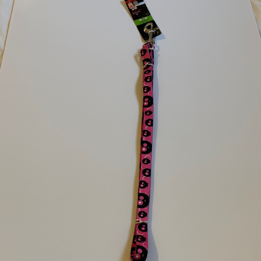 Pink Skull Pattern Dog Leash with Swivel Clip - Brand Unknown